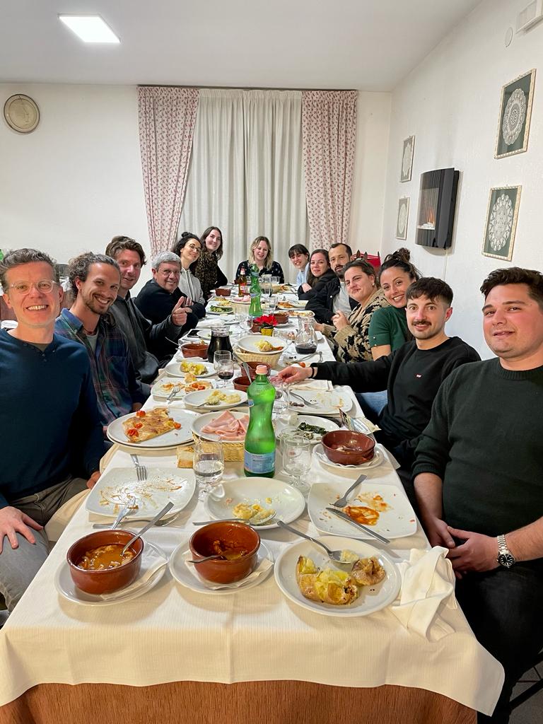 Team di PugliAI in un evento di team building